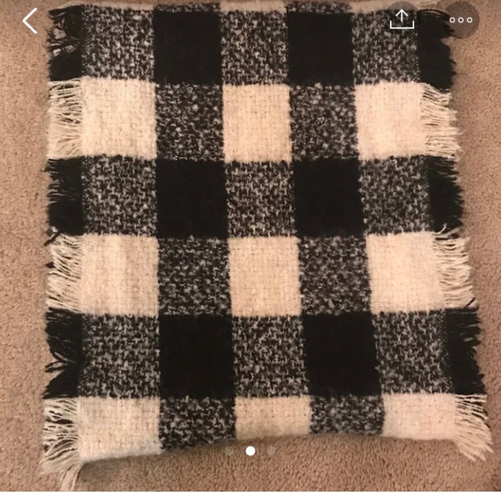 Anthropologie buffalo infinity scarf - Picture 2 of 3